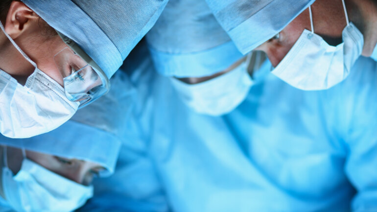 Επιτυχής διπλή χειρουργική επέμβαση στο Metropolitan General